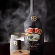 640px-Glass_of_Baileys 640px-Glass_of_Baileys